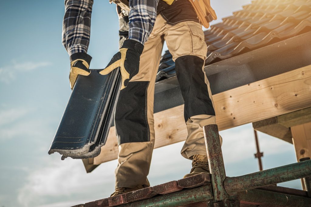 roofer-with-ceramic-tiles